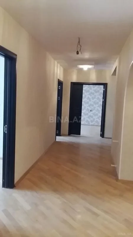 Satılır 3 otaqlı mənzil 125 m²
