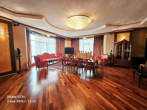 Satılır 4 otaqlı mənzil 220 m² — Bakı 4 otaq 220.00 m²