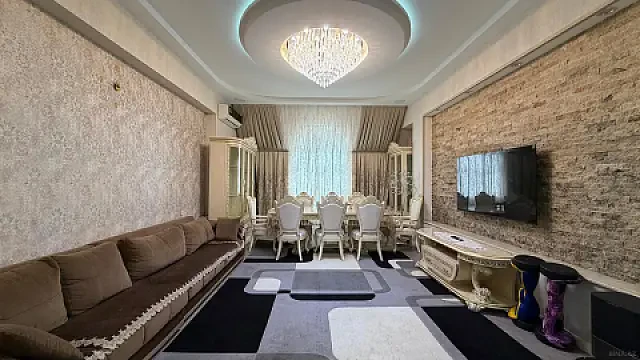 Satılır 3 otaqlı mənzil 120 m² — Bakı, Memar Əcəmi yanı 3 otaq 120.00 m²