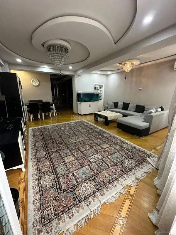 Satılır 3 otaqlı mənzil 144 m²