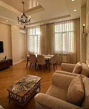 Satılır 3 otaqlı mənzil 95 m² — Bakı, İnşaatçılar 3 otaq 95.00 m²