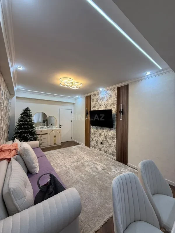 Satılır 2 otaqlı mənzil 61.9 m²