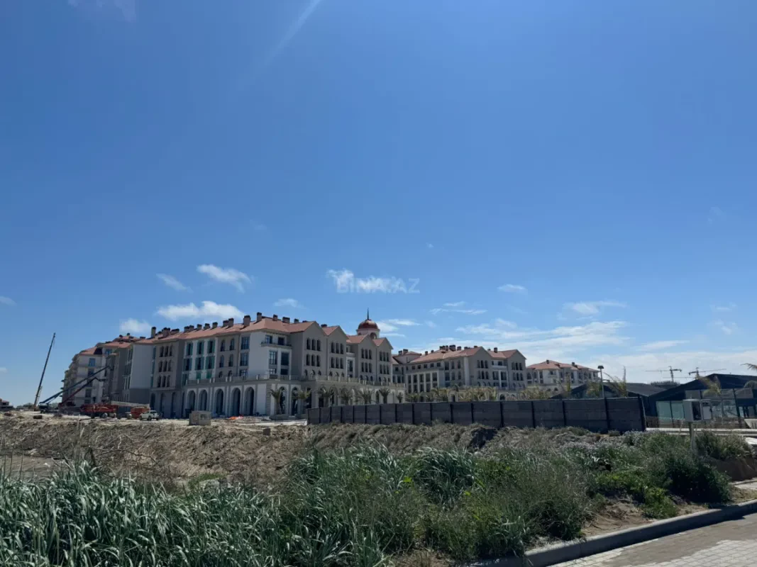 Satılır 1 otaqlı mənzil 42 m²