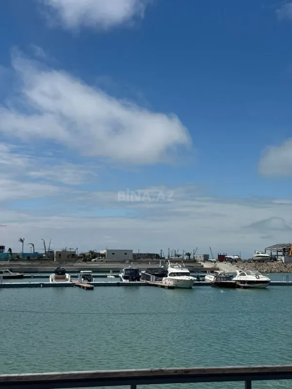 Satılır 1 otaqlı mənzil 42 m²