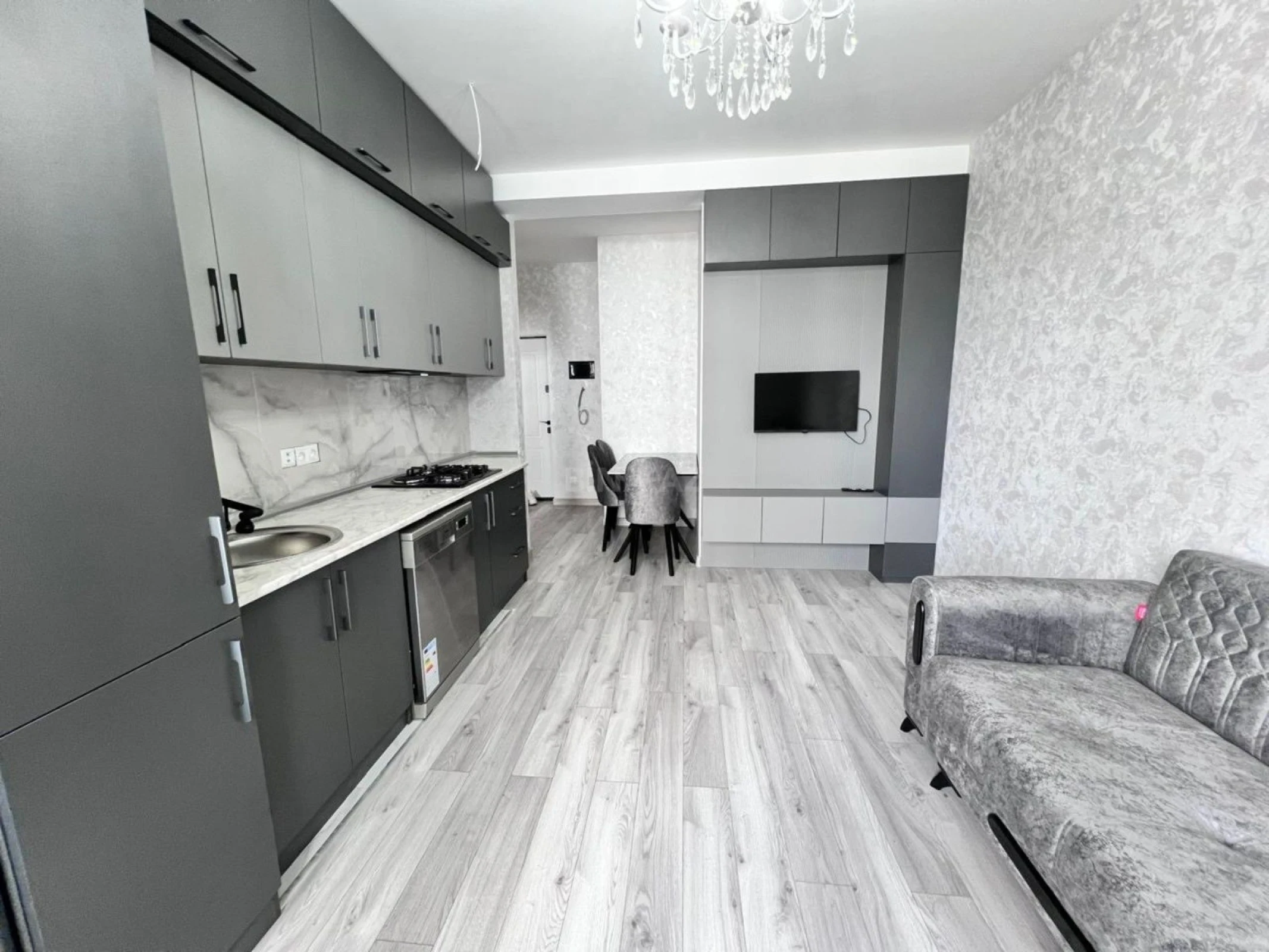 Kirayə verilir 2 otaqlı mənzil 50 m²