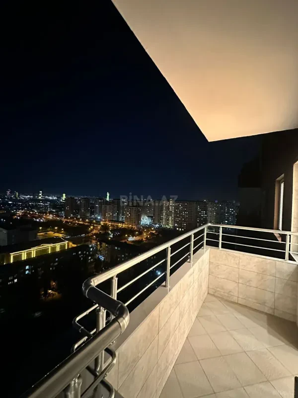 Satılır 3 otaqlı mənzil 105 m²