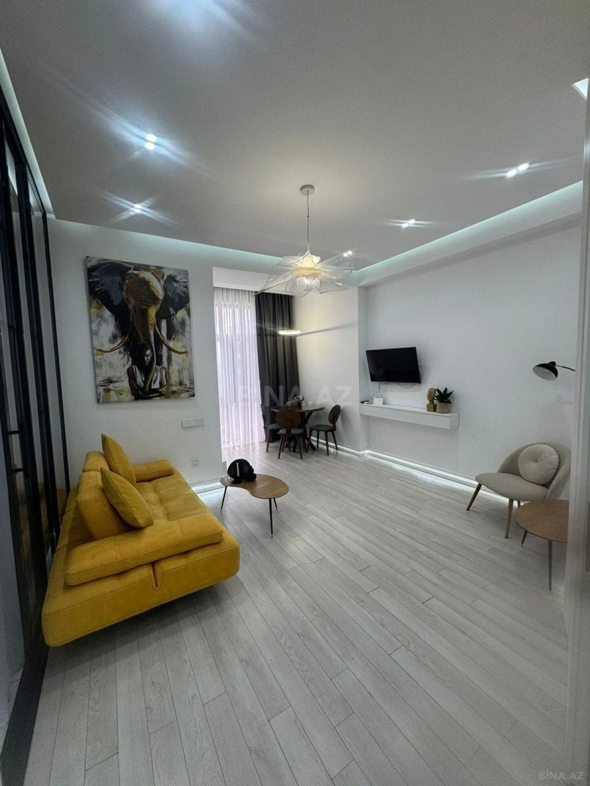 Kirayə verilir 2 otaqlı mənzil 50 m²