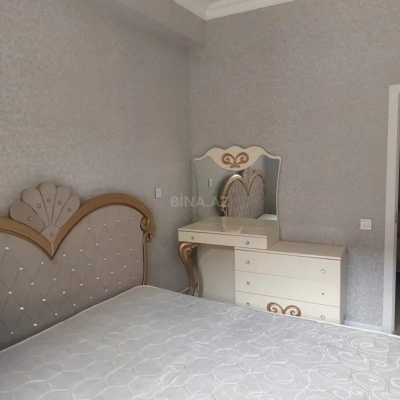 Kirayə verilir 2 otaqlı mənzil 69 m²