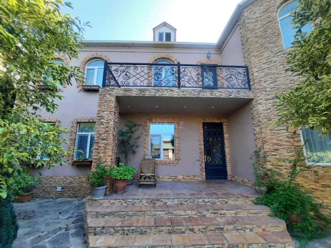 Kirayə verilir 4 otaqlı həyət evi 250 m²