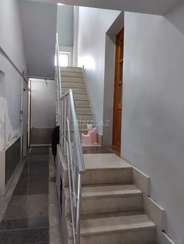 Satılır 6 otaqlı həyət evi 160 m²