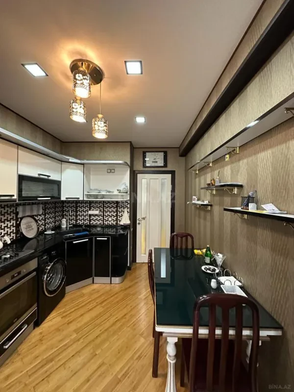 Satılır 3 otaqlı mənzil 105 m²