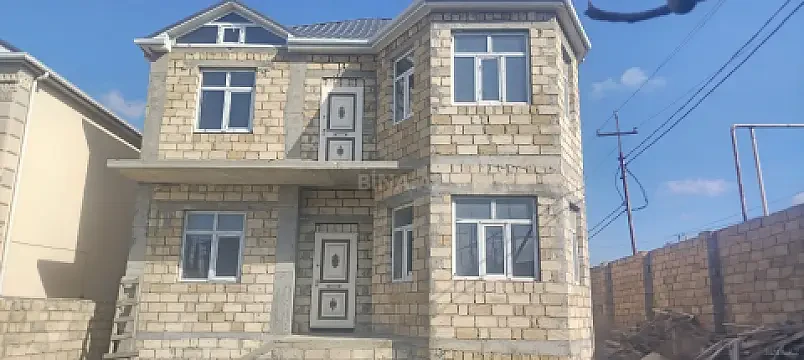 Satılır 4 otaqlı həyət evi 200 m² — Bakı 4 otaq 200.00 m²