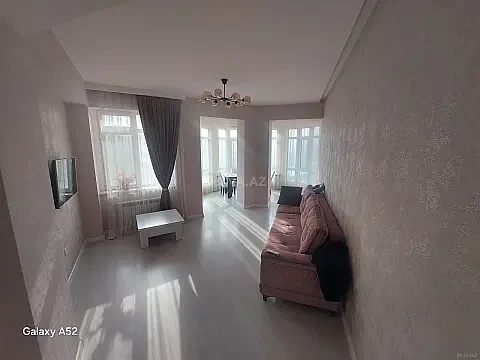 Satılır 3 otaqlı mənzil 100 m² — Bakı, İnşaatçılar 3 otaq 100.00 m²