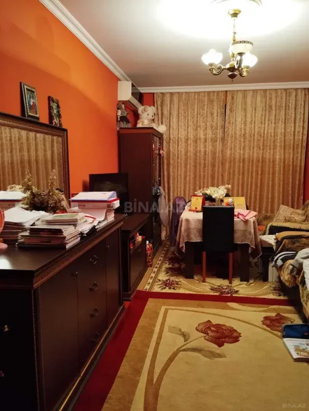 Satılır 2 otaqlı mənzil 93 m²