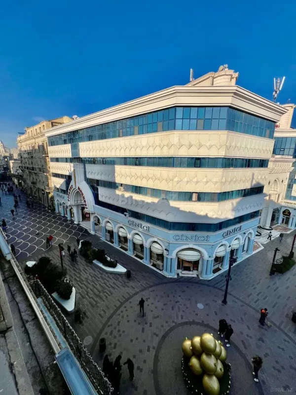 Kirayə verilir 4 otaqlı ofis 140 m²