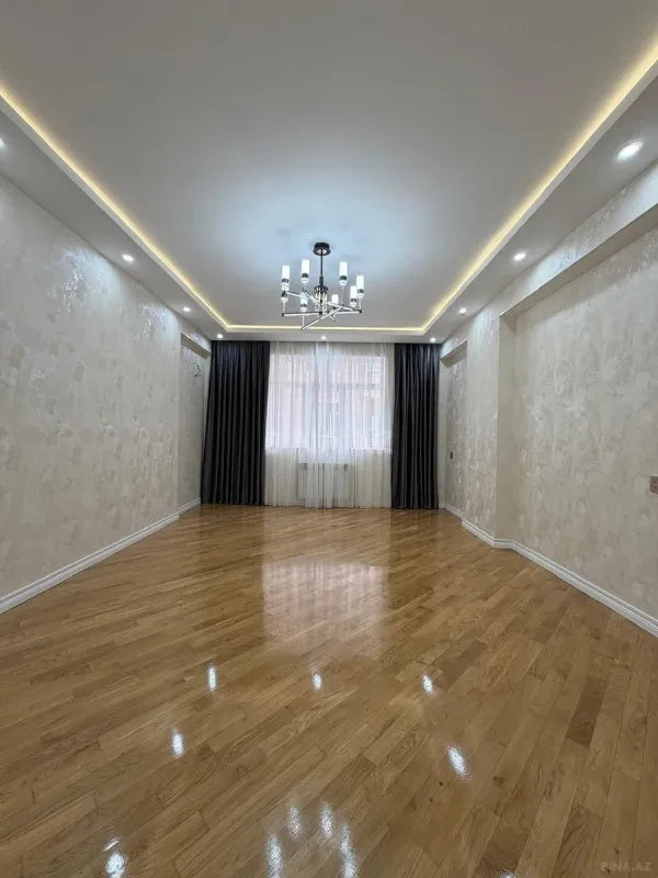 Satılır 3 otaqlı mənzil 107 m²