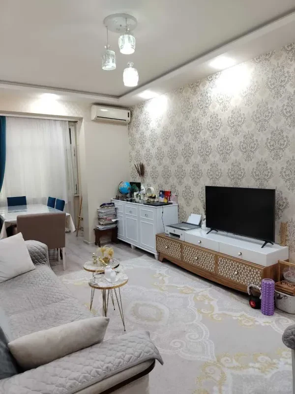Satılır 2 otaqlı mənzil 55 m²