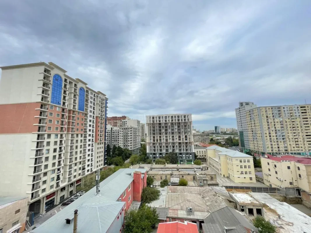 Kirayə verilir 2 otaqlı mənzil 90 m²