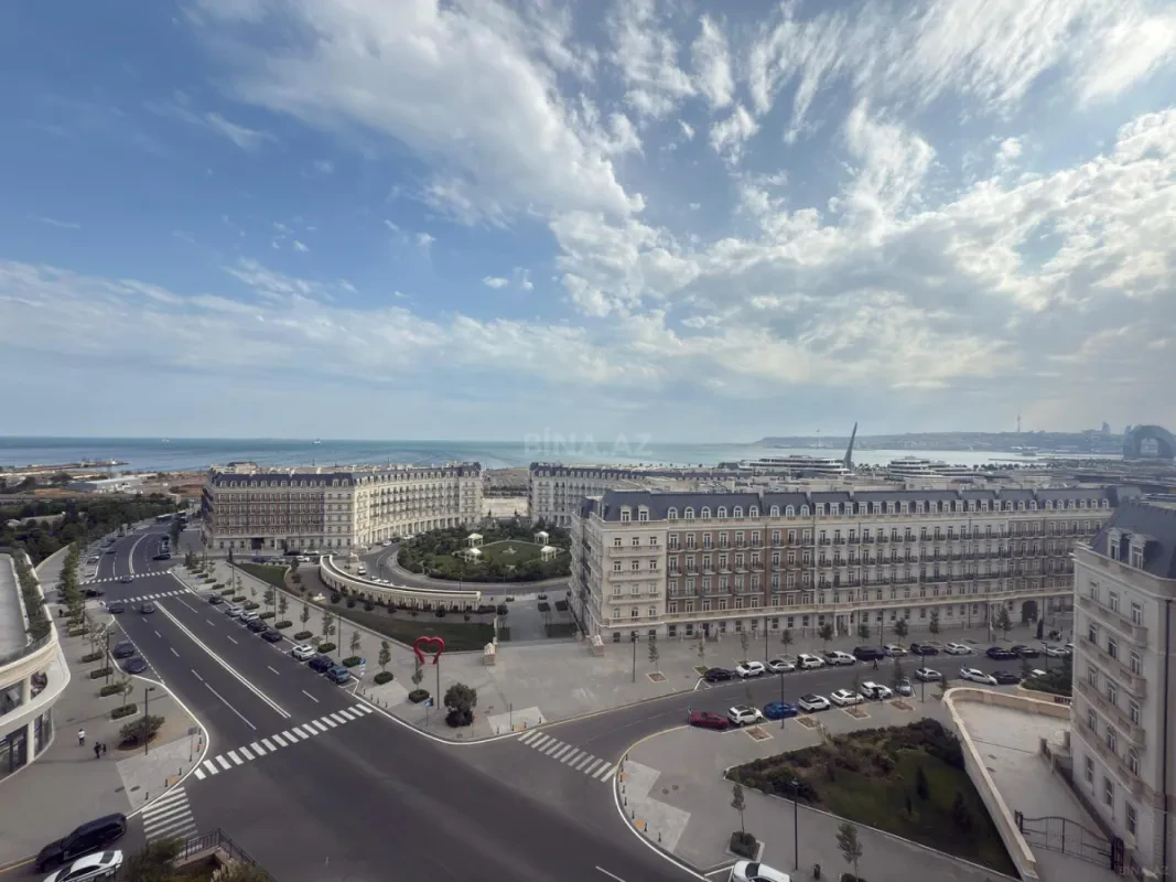 Kirayə verilir 4 otaqlı mənzil 210 m²