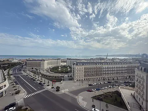 Kirayə verilir 4 otaqlı mənzil 210 m² — Bakı 4 otaq 210.00 m²