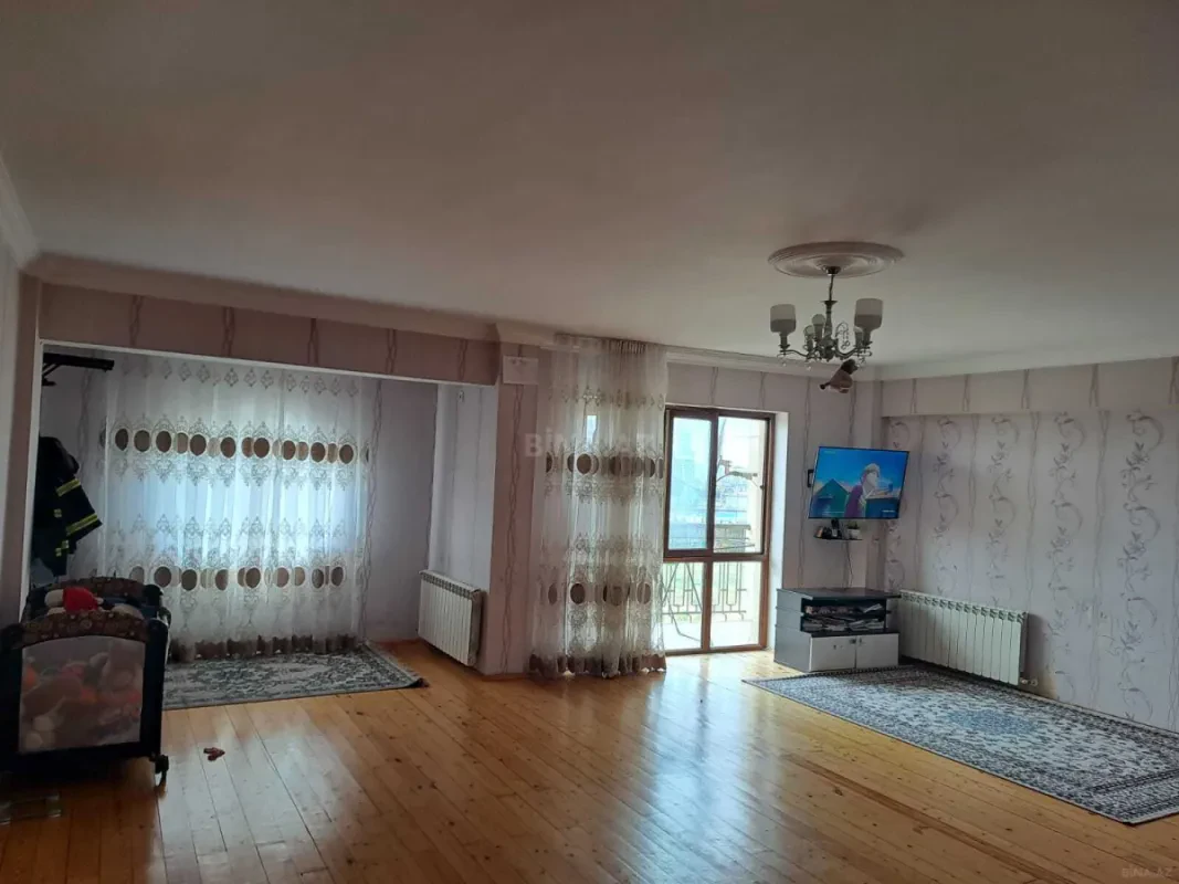 Satılır 2 otaqlı mənzil 96 m²