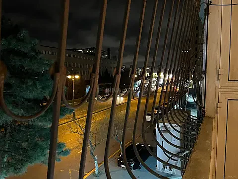 Satılır 3 otaqlı mənzil 87 m² — Bakı 3 otaq 87.00 m²