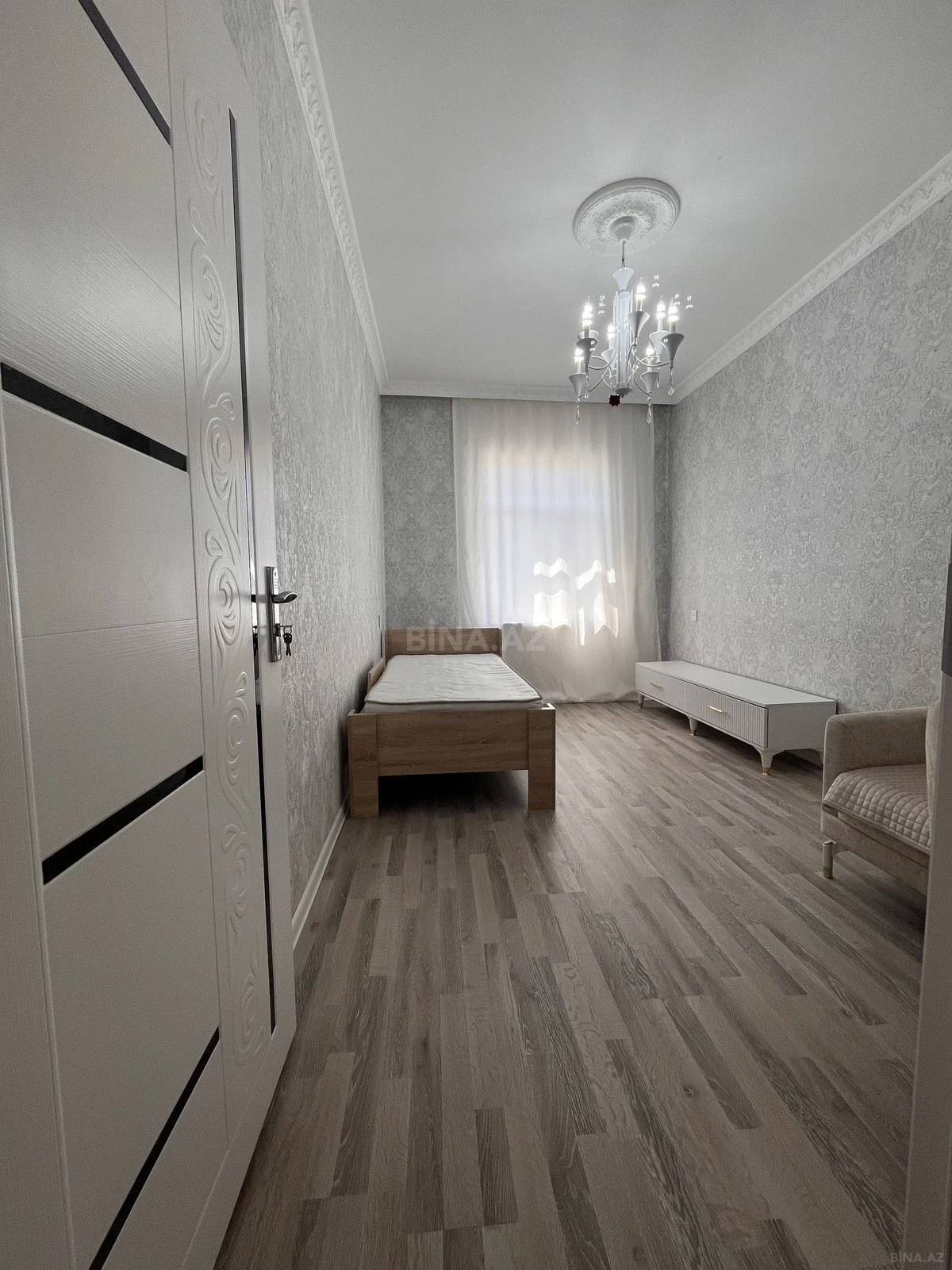 Kirayə verilir 2 otaqlı mənzil 60 m²