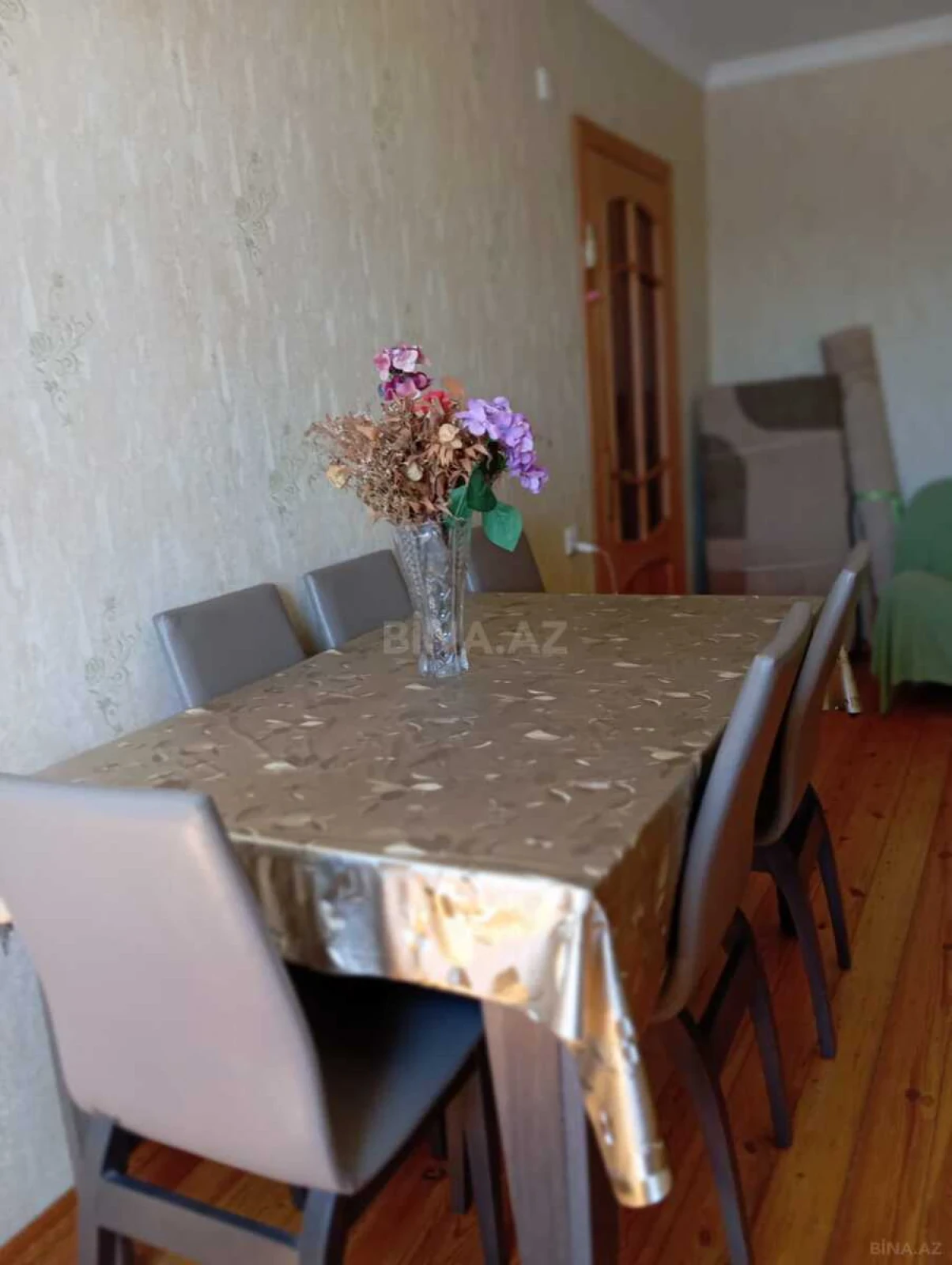 Kirayə verilir 2 otaqlı mənzil 65 m²
