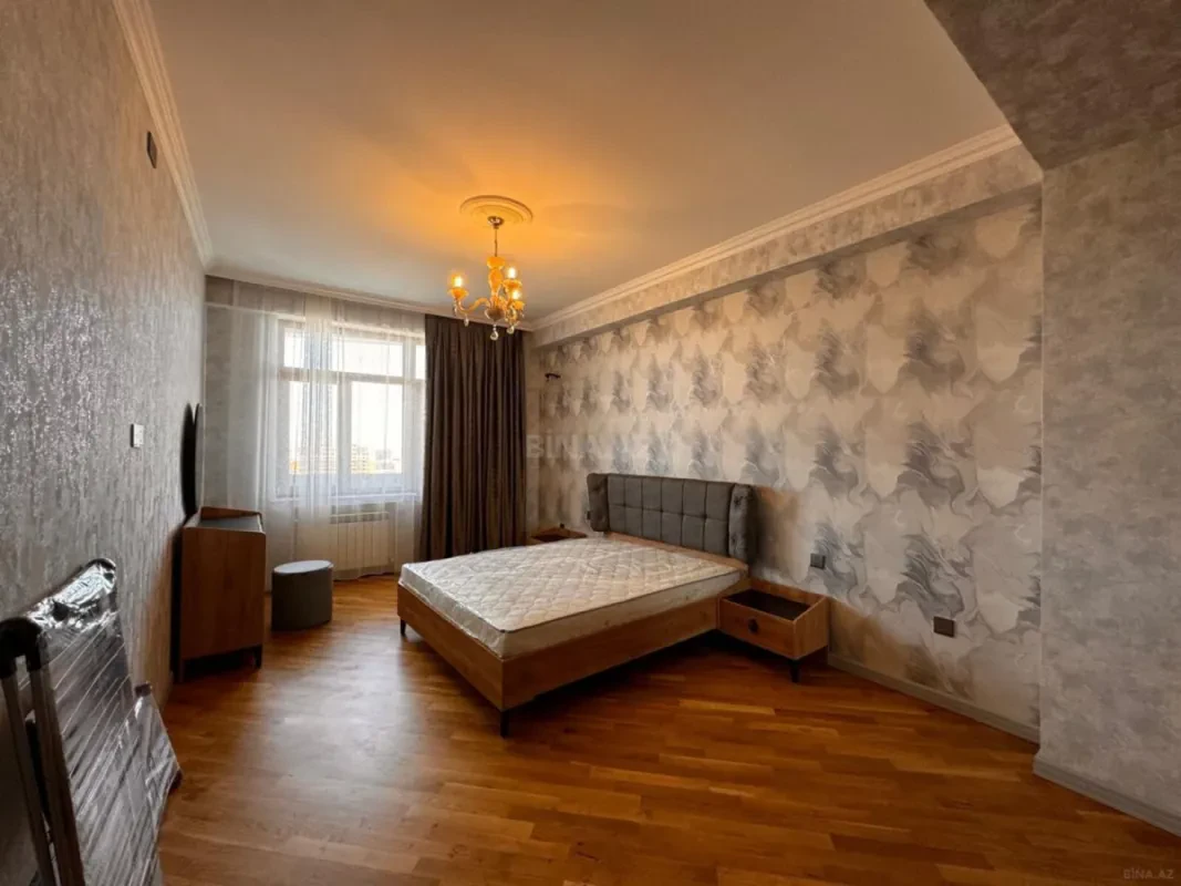 Kirayə verilir 3 otaqlı mənzil 163 m²