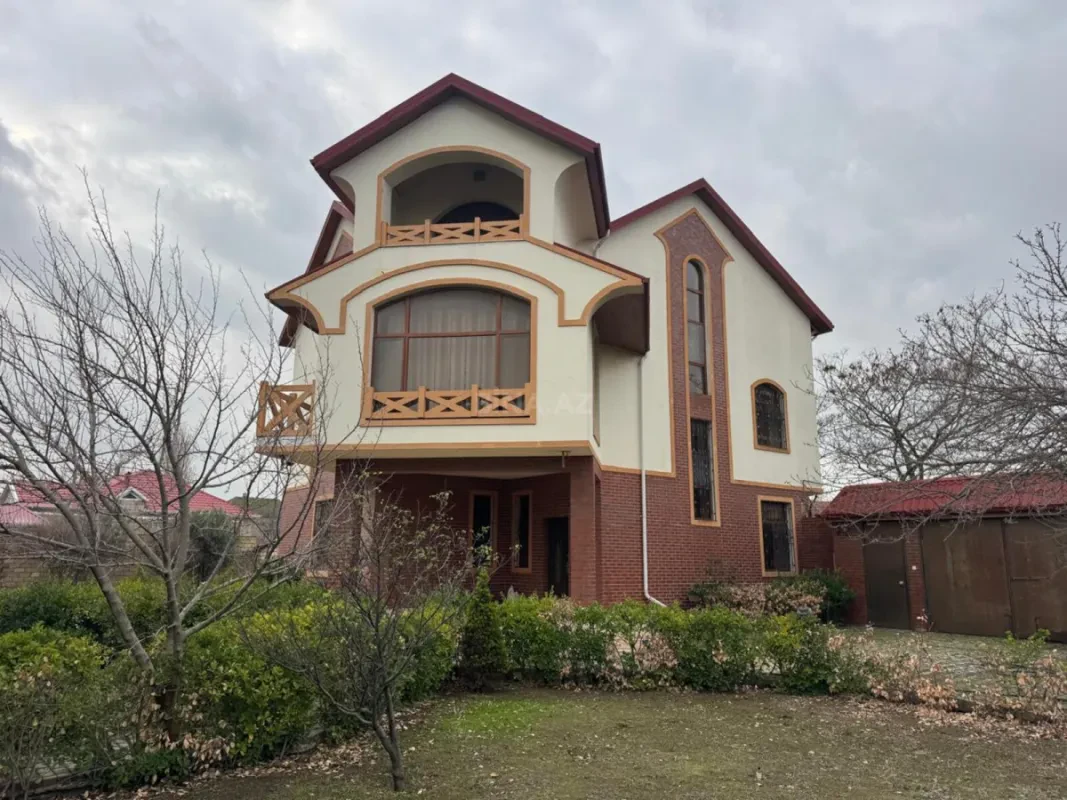 Satılır 7 otaqlı həyət evi 320 m²