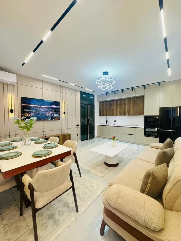 Satılır 3 otaqlı mənzil 93 m²