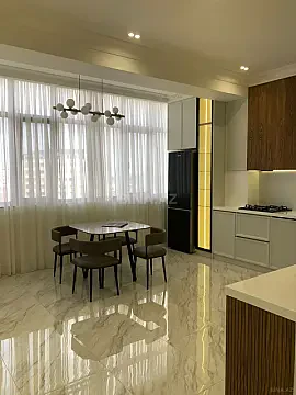 Satılır 4 otaqlı mənzil 140 m² — Bakı, Memar Əcəmi yanı 4 otaq 140.00 m²