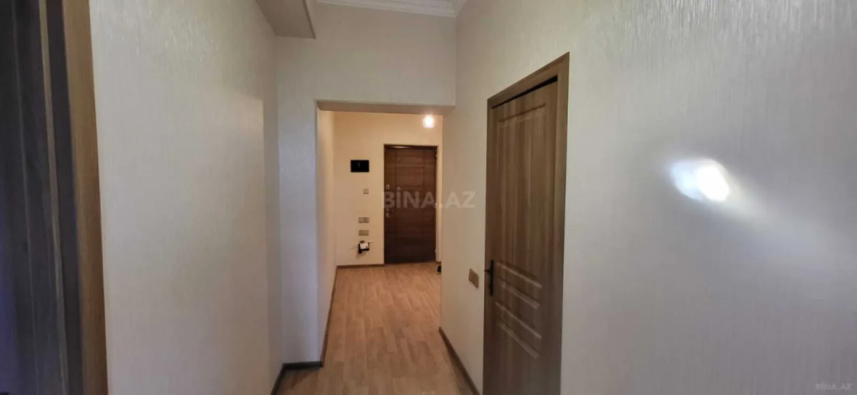 Satılır 2 otaqlı mənzil 77.8 m²