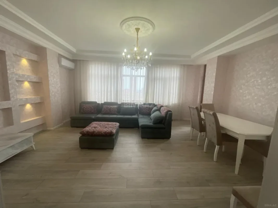 Kirayə verilir 4 otaqlı mənzil 180 m²