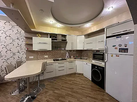 Kirayə verilir 3 otaqlı mənzil 110 m² — Bakı, Həzi Aslanov qəs. 3 otaq 110.00 m²