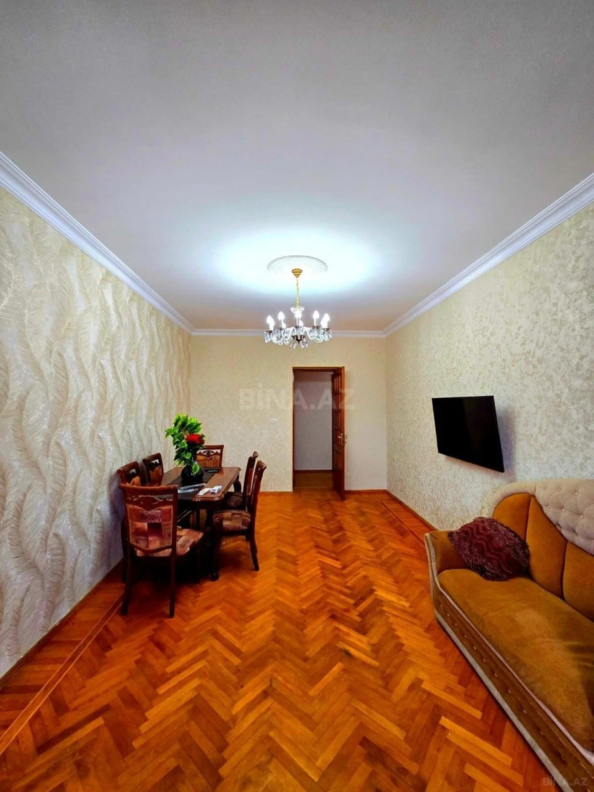 Kirayə verilir 2 otaqlı mənzil 68 m²