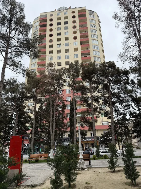 Satılır 3 otaqlı mənzil 125 m²