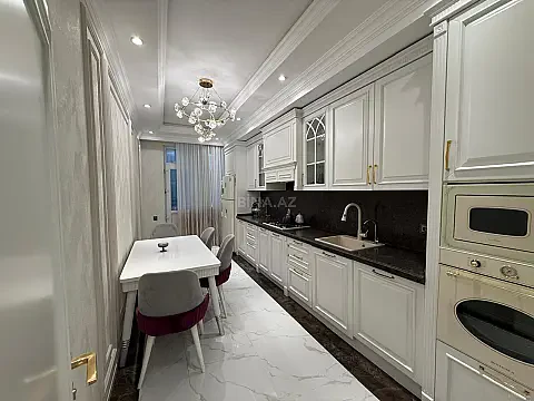 Satılır 3 otaqlı mənzil 145 m² — Bakı, Memar Əcəmi yanı 3 otaq 145.00 m²