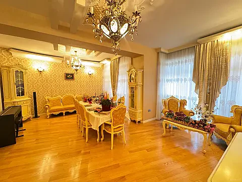 Satılır 3 otaqlı mənzil 143 m² — Bakı 3 otaq 143.00 m²