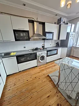 Satılır 2 otaqlı mənzil 85 m² — Bakı, İnşaatçılar 2 otaq 85.00 m²