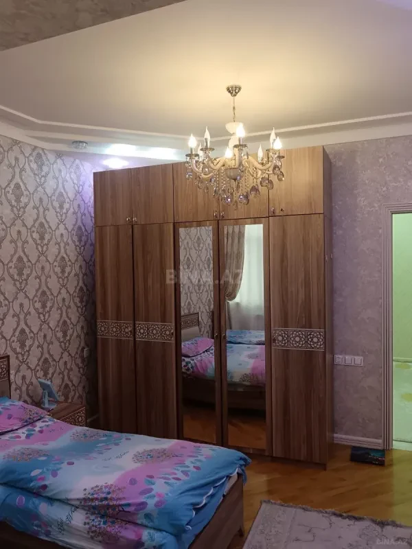 Satılır 3 otaqlı mənzil 117 m²