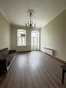 Kirayə verilir 2 otaqlı ofis 90 m² — Bakı, Nizami 2 otaq 90.00 m²