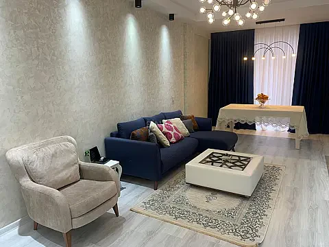 Satılır 3 otaqlı mənzil 75 m² — Bakı, İnşaatçılar 3 otaq 75.00 m²