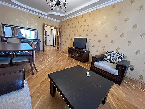 Kirayə verilir 3 otaqlı mənzil 130 m² — Bakı, Badamdar 3 otaq 130.00 m²