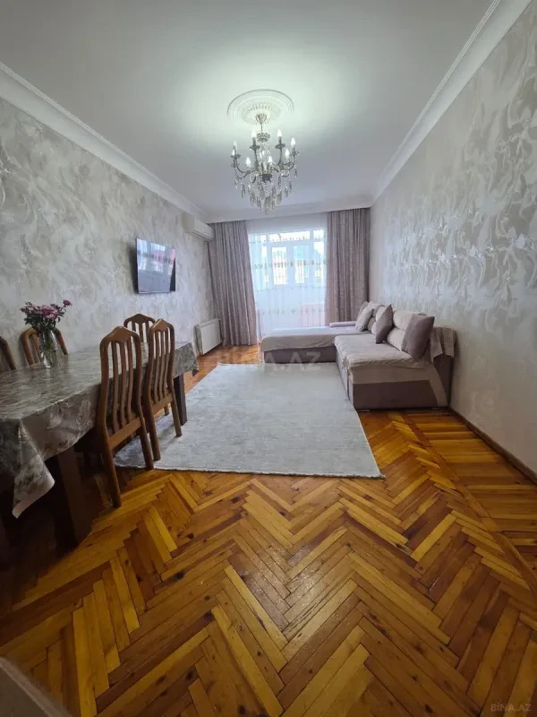 Satılır 4 otaqlı mənzil 110 m²