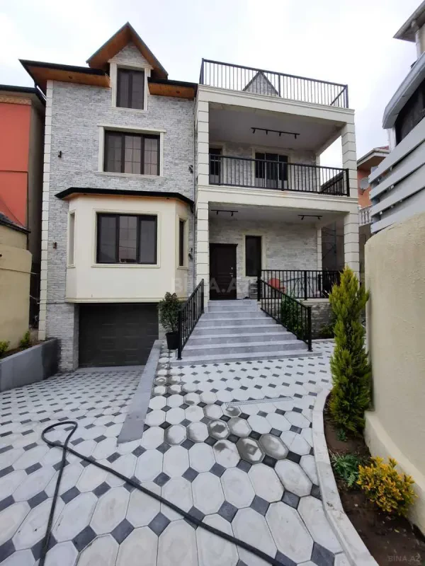 Satılır 6 otaqlı həyət evi 480 m²