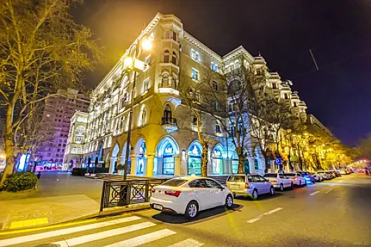 Kirayə verilir 3 otaqlı mənzil 100 m² — Bakı, Sahil qəs. 3 otaq 100.00 m²