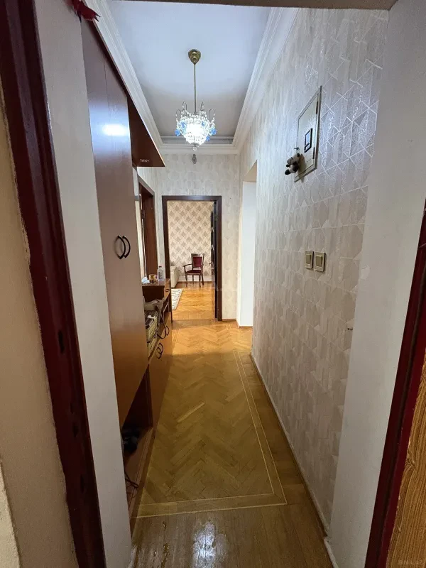 Satılır 3 otaqlı mənzil 76 m²