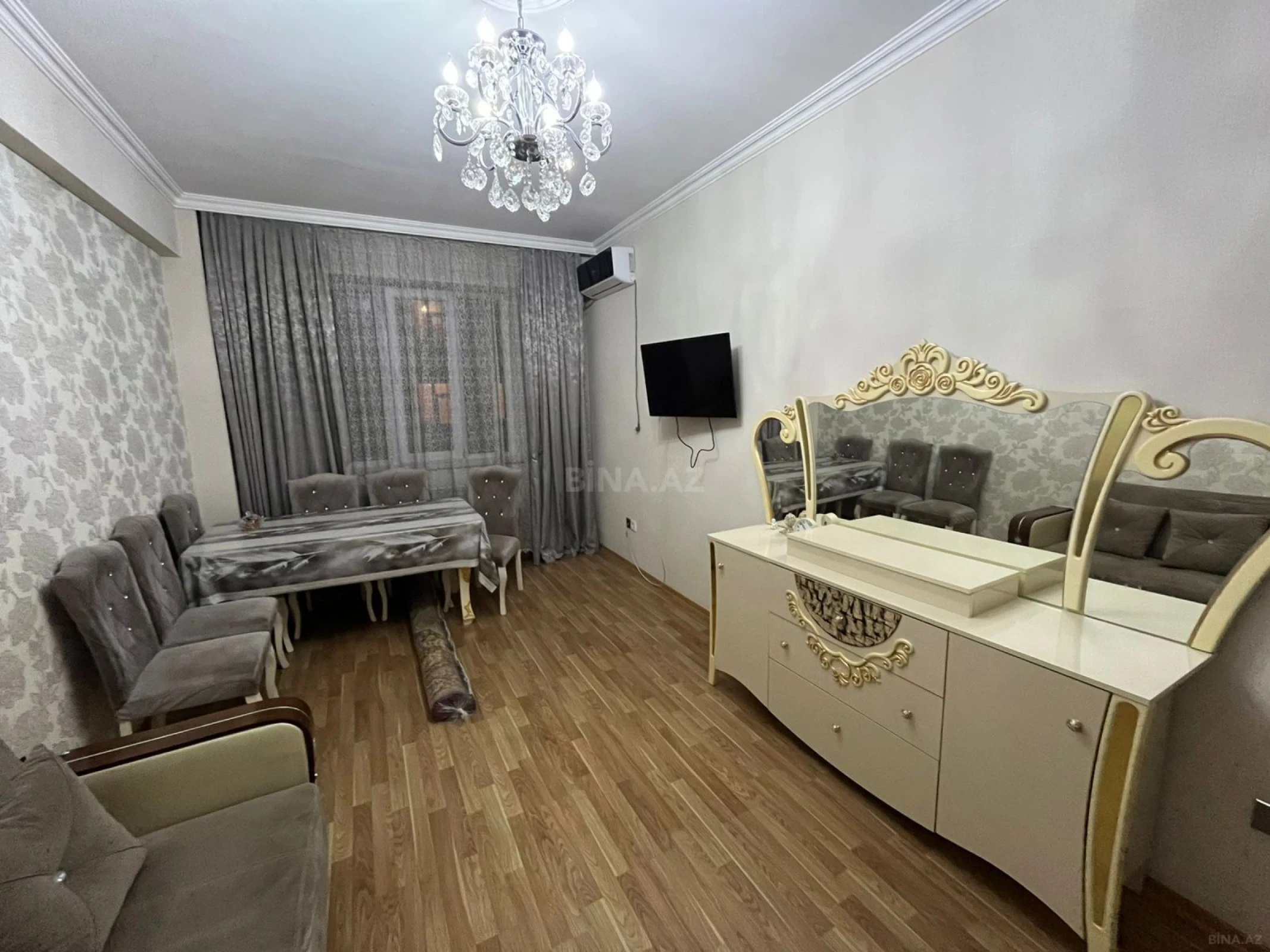 Kirayə verilir 2 otaqlı mənzil 68 m²