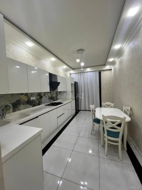Kirayə verilir 4 otaqlı mənzil 160 m²